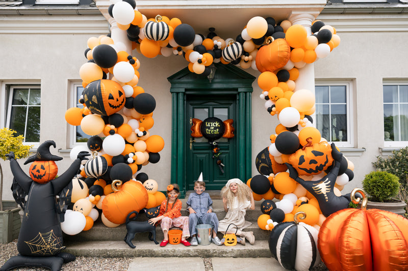 Pumpkin Scarecrow Foil Balloon